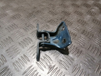 Петля двери задней левой верхняя Hyundai Getz 2002-2010