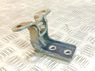 Петля двери задней правой нижняя Hyundai Getz 2002-2010