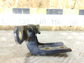 Петля двери задней левой нижняя Hyundai Getz 2002-2010
