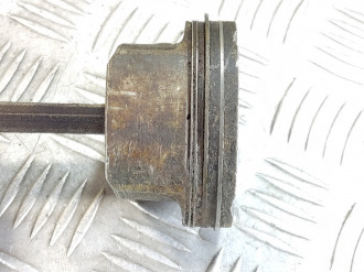 Поршень с шатуном Hyundai Solaris 2010-2017