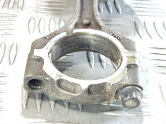 Поршень с шатуном Hyundai Solaris 2010-2017