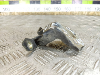 Петля двери передней правой верхняя Hyundai Sonata 2001-2012
