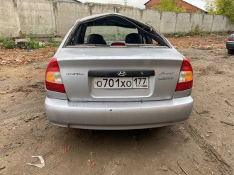 В разборе Hyundai Accent 2000-2012