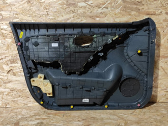 Обшивка двери передней правой Hyundai Elantra 2006-2011