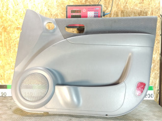 Обшивка двери передней правой Hyundai Matrix 2001-2010
