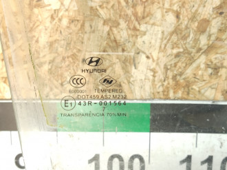Стекло двери передней правой Hyundai Accent 2000-2012