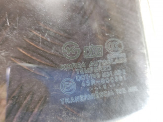 Стекло двери задней левой Hyundai Accent 2000-2012