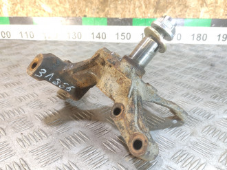 Кулак задний левый Hyundai Elantra 2000-2010