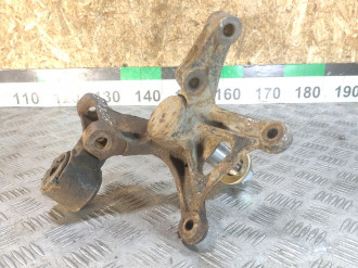 Кулак задний левый Hyundai Elantra 2000-2010