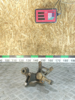 Кулак задний правый Hyundai Elantra 2000-2010