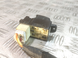 Кнопка стеклоподъемника Hyundai Elantra 2000-2010