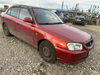 В разборе Hyundai Accent 2000-2012