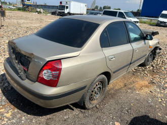 В разборе Hyundai Elantra 2000-2010