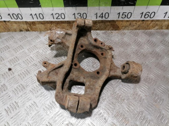 Кулак задний правый Infiniti Qx 56 2004-2009