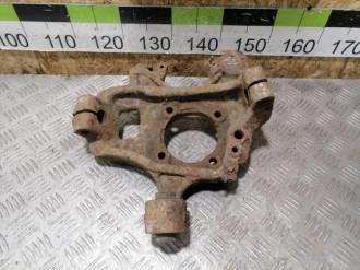 Кулак задний правый Infiniti Qx 56 2004-2009