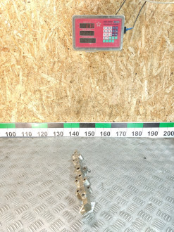 Рейка топливная рампа Infiniti Qx 56 2010-2021