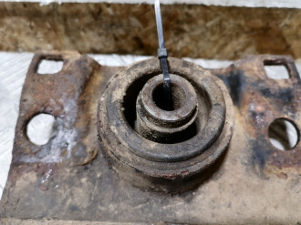 Опора двигателя левая Infiniti Qx 56 2004-2009