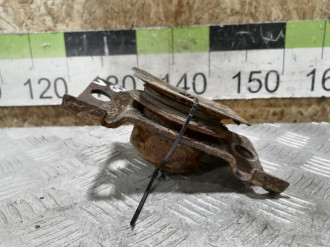 Опора двигателя левая Infiniti Qx 56 2004-2009