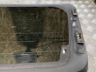 Стекло кузовное глухое заднее правое Infiniti Qx 56 2004-2009