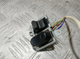 Кнопка люка Infiniti Qx 56 2004-2009