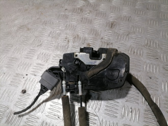 Замок двери задней левой Infiniti G 2007-2014