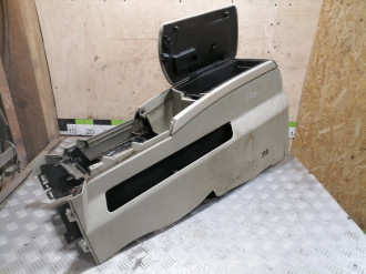 Консоль Infiniti Qx 56 2004-2009