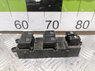 Блок управления стеклоподъемниками Infiniti Qx 56 2004-2009