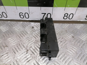 Блок управления стеклоподъемниками Infiniti Qx 56 2004-2009