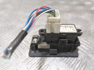 Кнопка стеклоподъемника Infiniti Qx 56 2004-2009