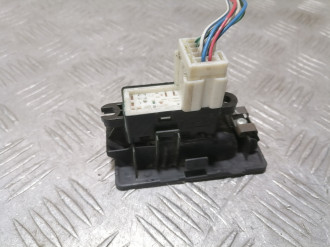 Кнопка стеклоподъемника Infiniti Qx 56 2004-2009