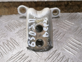 Петля двери задней правой верхняя Infiniti Qx 56 2004-2009