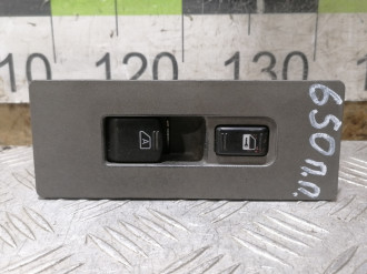 Кнопка стеклоподъемника Infiniti Qx 56 2004-2009