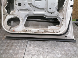 Дверь передняя правая Infiniti Qx 56 2004-2009