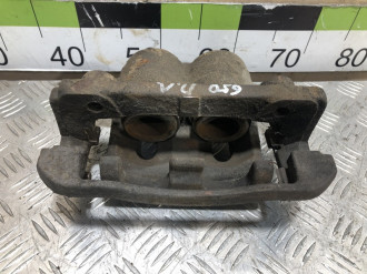 Суппорт передний левый Infiniti Qx 2004-2009