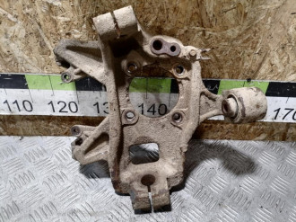 Кулак задний правый Infiniti Qx 56 2004-2009