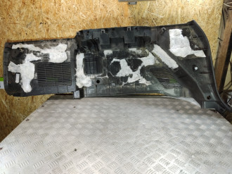 Обшивка багажника правая Infiniti Qx 56 2004-2009