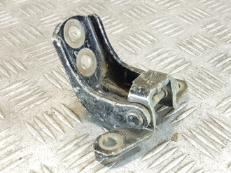 Петля двери задней левой нижняя Infiniti Qx 56 2004-2009