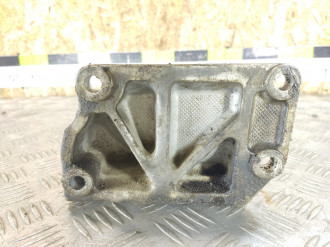 Кронштейн двигателя Infiniti Fx 2003-2007