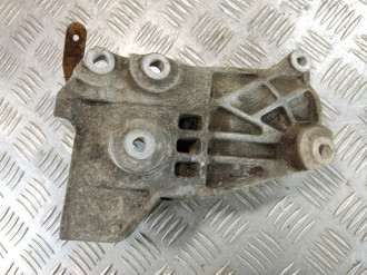 Кронштейн генератора Infiniti Qx 56 2004-2009