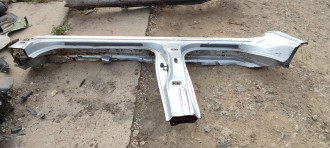 Порог со стойкой правой Infiniti Qx 56 2004-2009