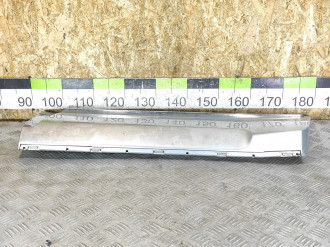 Накладка двери задней левой Infiniti Qx 56 2004-2009