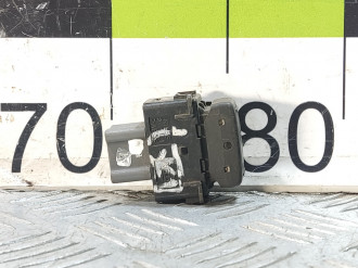 Кнопка обогрева сидений Infiniti Qx 56 2004-2009