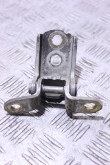 Петля двери передней правой верхняя Infiniti Qx 56 2004-2009