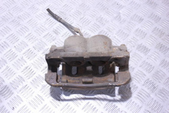 Суппорт передний правый Infiniti Qx 56 2004-2009