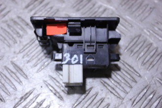 Кнопка стеклоподъемника Infiniti Qx 56 2004-2009