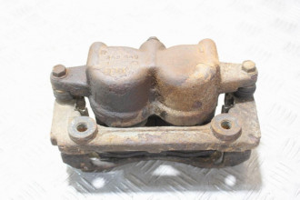 Суппорт передний левый Infiniti Qx 56 2004-2009