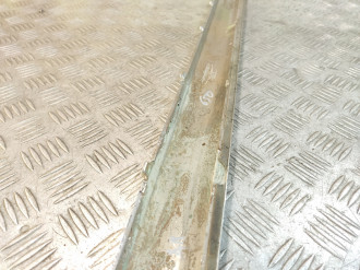 Молдинг двери передней левой Infiniti Qx 56 2004-2009