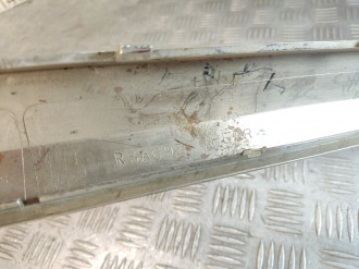 Молдинг двери передней левой Infiniti Qx 56 2004-2009