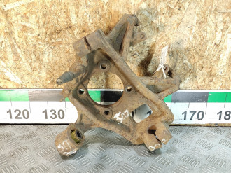 Кулак задний левый Infiniti Qx 56 2004-2009