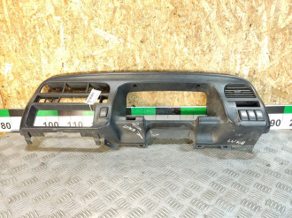 Накладка торпедо Isuzu Trooper 1999 2002